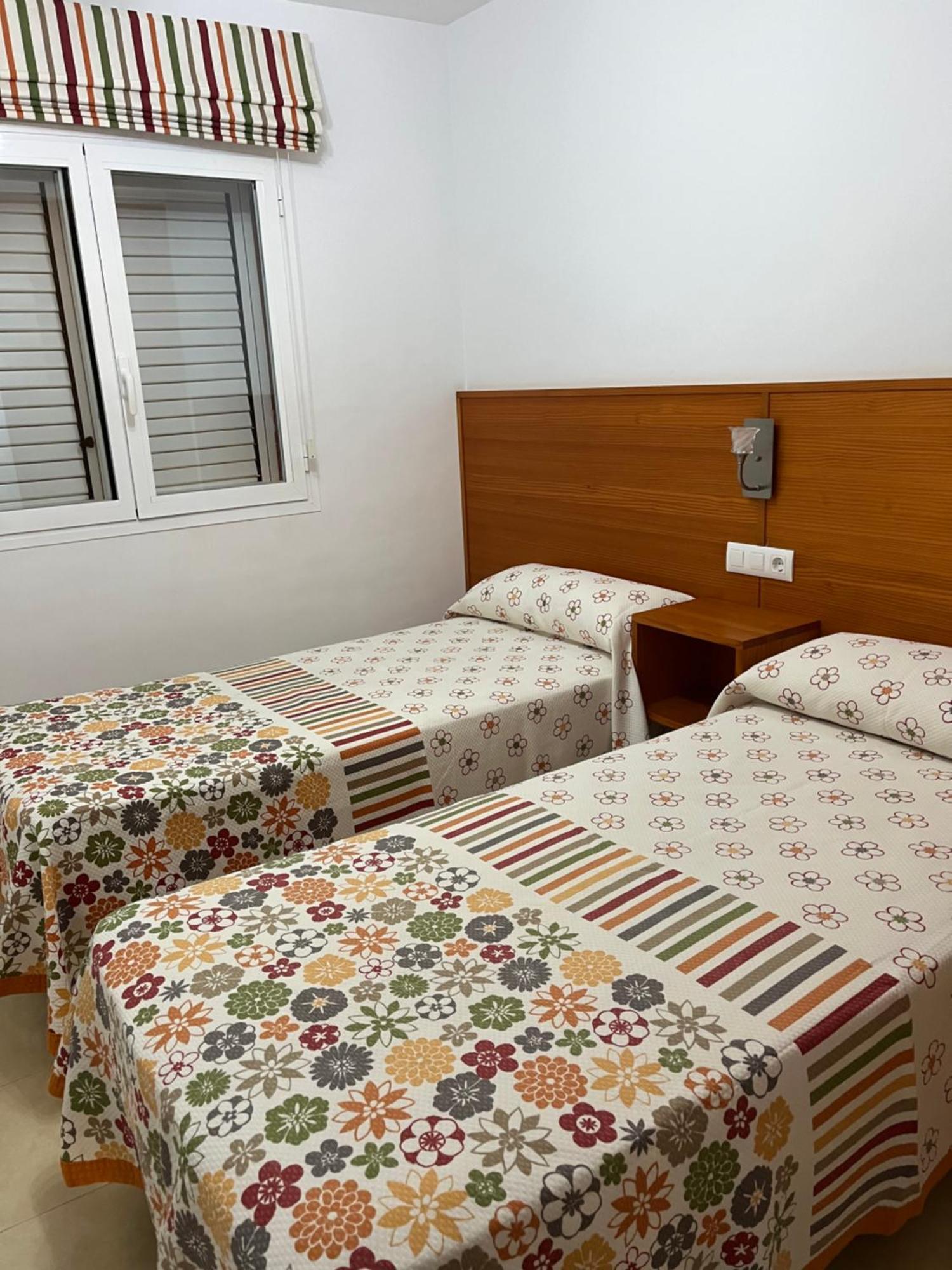 Apartamentos Turisticos Mirador Del Mar 帕洛马勒斯 外观 照片