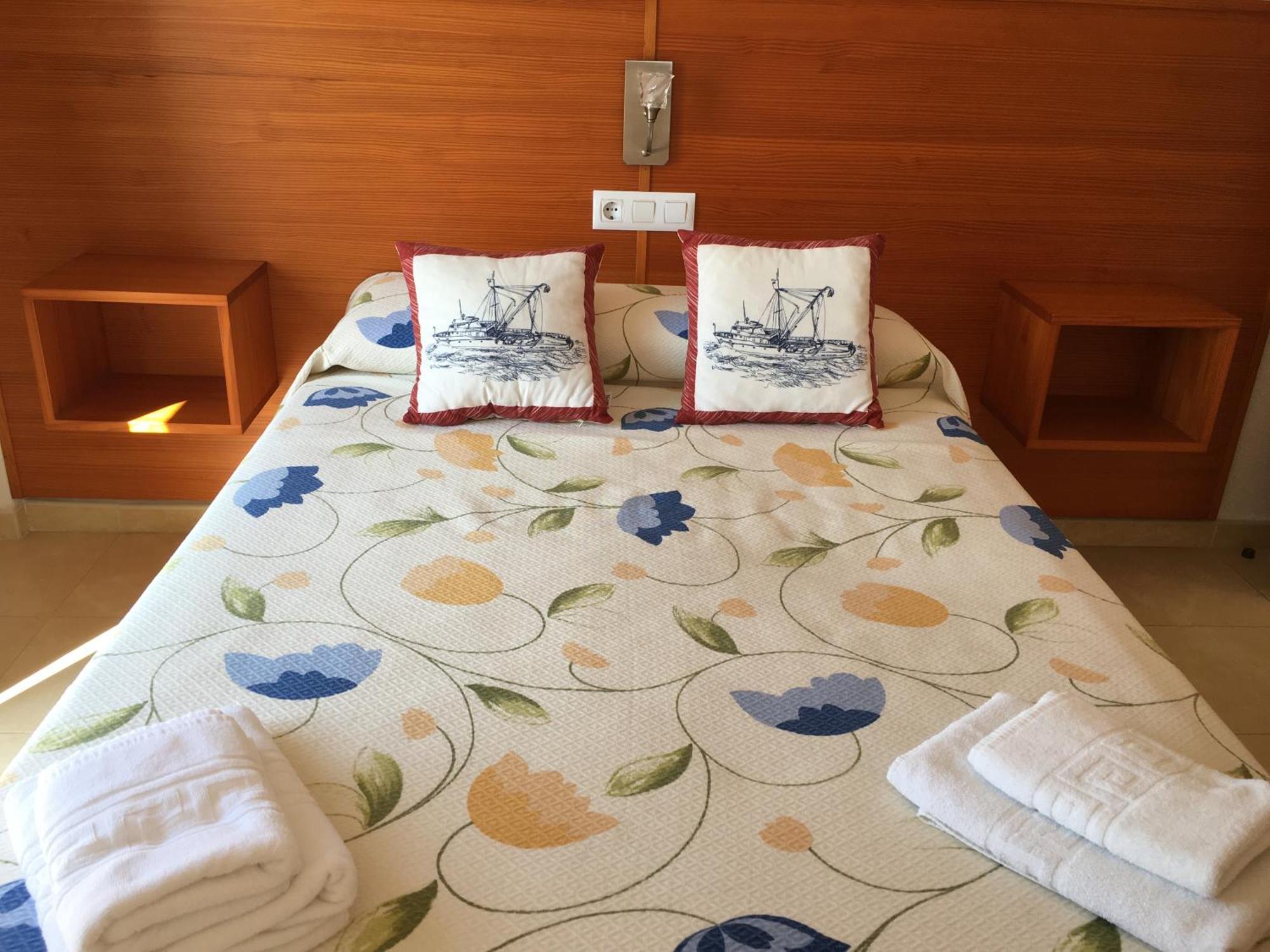 Apartamentos Turisticos Mirador Del Mar 帕洛马勒斯 外观 照片